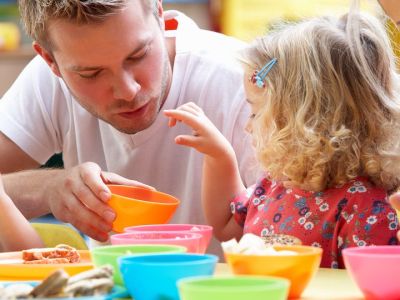 Επτά αυτοσχέδια και διασκεδαστικά παιχνίδια που ενισχύουν την δημιουργικότητα των παιδιών