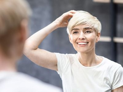 Ανάλαφρα καλοκαιρινά κουρέματα που θα σας βολέψουν - Πάρτε ιδέες (vid)