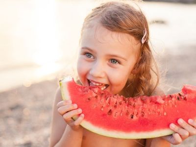 Καλοκαιρινά φρούτα που θα ενισχύσουν το ανοσοποιητικό όλης της οικογένειας