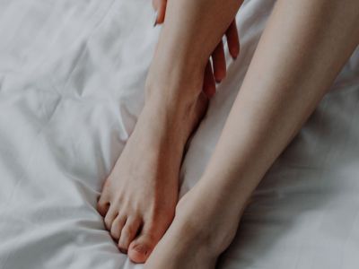 Υποφέρεις από σκασμένες φτέρνες; Σου έχουμε την λύση!