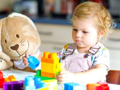 Πέντε εκπαιδευτικές δραστηριότητες για νήπια εντός σπιτιού (vids)