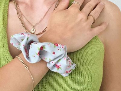 Εσύ ήξερες πώς πρέπει να πλένεις τα scrunchies των μαλλιών σου;