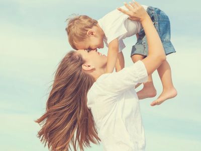 Πέντε πράγματα που έχουν ανάγκη να ακούνε τα παιδιά από τους γονείς τους