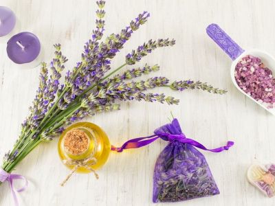Πώς θα φτιάξετε anti-stress πλαστελίνη με άρωμα λεβάντας