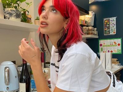 Τα νύχια της Dua Lipa είναι το απόλυτο καλοκαιρινό μανικιούρ!