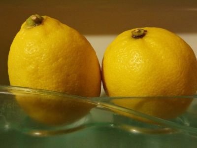 Έριξε λεμόνι στην κουζίνα - Δείτε γιατί και θα το κάνετε άμεσα (photos)