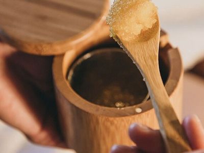 3 τέλεια DIY scrub προσώπου που μπορείς να φτιάξεις εύκολα στο σπίτι