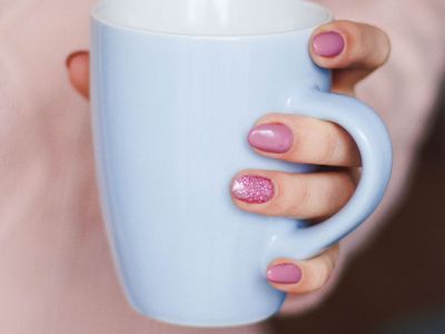 Σου έσπασε το νύχι; Έχουμε τη λύση!