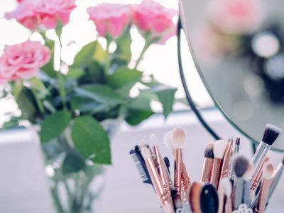 Δες πώς θα αγοράσεις τα σωστά πινέλα μακιγιάζ
