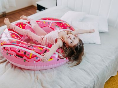 Πέντε καλοκαιρινές δραστηριότητες για τα παιδιά που μένουν σπίτι (vid)