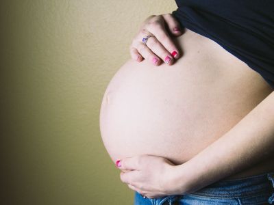 Θες να χάσεις την κοιλίτσα της εγκυμοσύνης; Κάνε αυτές τις ασκήσεις