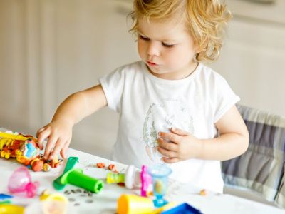 Σπιτική πλαστελίνη σε λίγα λεπτά - Δείτε πώς θα τη φτιάξετε