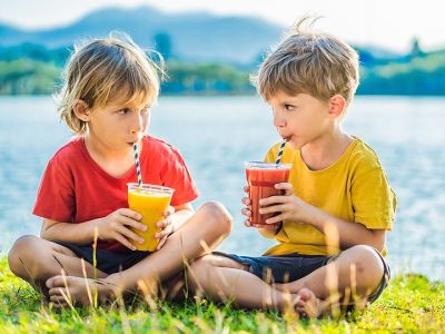 Πέντε δροσερά smoothies για παιδιά - Ιδανικά για το καλοκαίρι (vids)