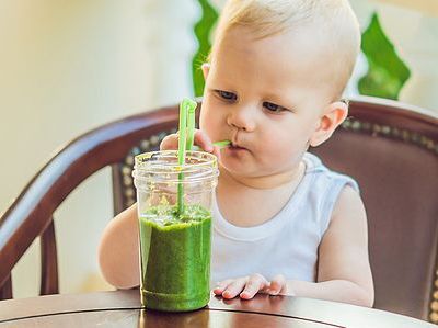 Τροπικό και γεμάτο ενέργεια smoothie για παιδιά