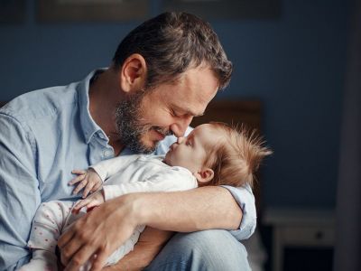 Πράγματα που δεν πρέπει να κάνουν οι μπαμπάδες όταν έχουν μικρό μωρό