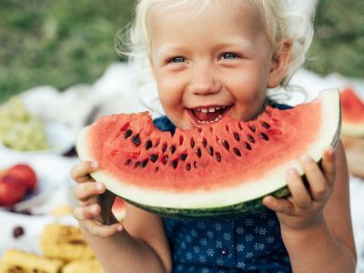 Αυτά είναι τα θρεπτικά συστατικά που πρέπει να προσλαμβάνει κάθε παιδί