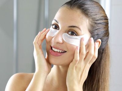 3 τρόποι για να εξαφανίσετε τις σακούλες & τους μαύρους κύκλους στα μάτια