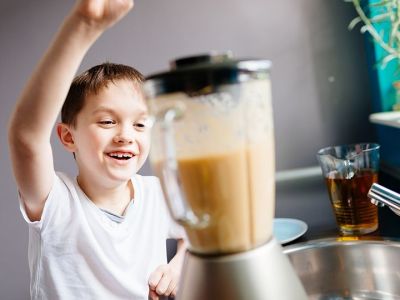 Ενισχύστε το ανοσοποιητικό του παιδιού με αυτό το smoothie μπανάνα-φουντούκι