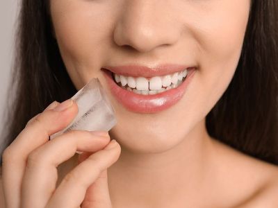 Παγάκια: Τα οχτώ απίθανα οφέλη στην επιδερμίδα του προσώπου