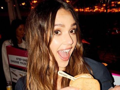 Make up σε πέντε λεπτά; Κάν' το  όπως η Jessica Alba (vid)