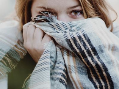 How To: 14 έξυπνοι τρόποι για να φορέσεις το αγαπημένο σου φουλάρι