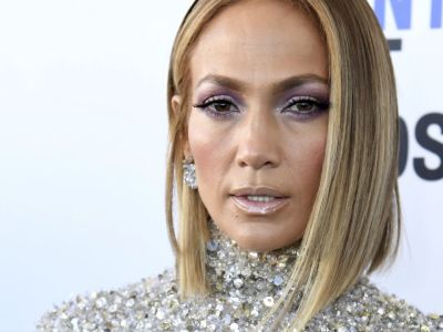 5 κουρέματα που θα κάνουν τα μαλλιά σου να δείχνουν πολύ πυκνά