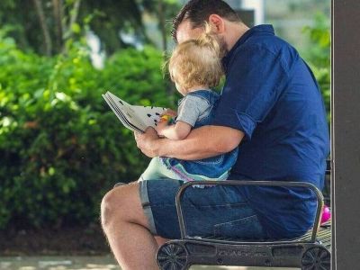 Έρχεται αύξηση της άδειας πατρότητας κατά 12 ημέρες