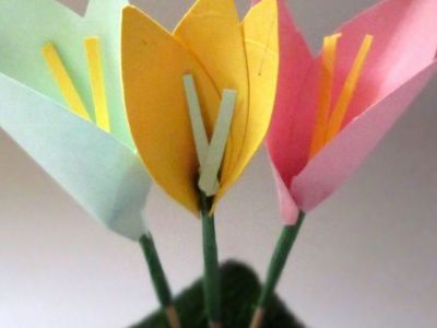 Χειροτεχνίες για παιδιά: Φτιάξτε λουλούδια από οδοντογλυφίδες και χαρτόνι