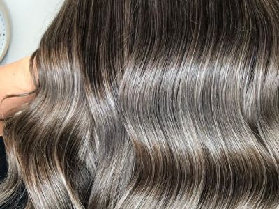 Δεν πρόλαβες το κομμωτήριο; Δες πώς θα κρατήσει η βαφή μαλλιών περισσότερο