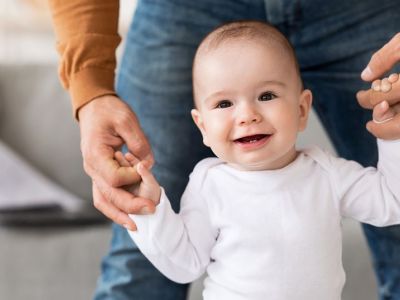 Τέσσερα σημάδια που θα σας δείξουν ότι το μωρό είναι έτοιμο να περπατήσει