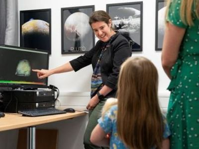 The DOLLcumentary: Η νευροεπιστήμη επιβεβαιώνει τα πλεονεκτήματα του παιχνιδιού με τις κούκλες