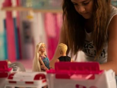 The DOLLcumentary: Οι σύγχρονοι γονείς και η έννοια της ενσυναίσθησης