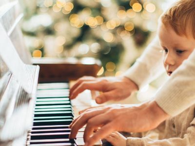 Δέκα χριστουγεννιάτικα τραγούδια για να ακούσετε σήμερα με τα παιδιά