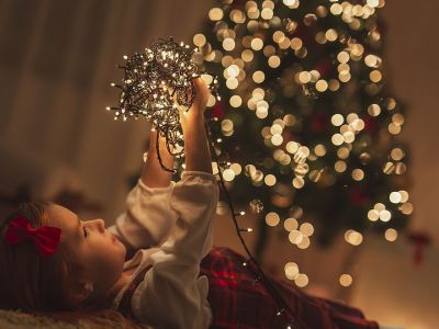 Χριστουγεννιάτικα φωτάκια: Πώς μπορείτε να τα διακοσμήσετε στο σπίτι;