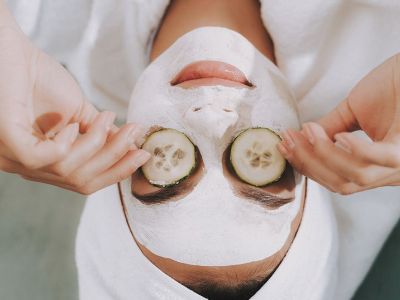 Tips για μαμάδες: Μάσκα προσώπου με μέλι και κανέλα για βαθύ καθαρισμό