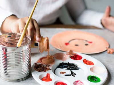 Χριστουγεννιάτικες ζωγραφιές με δαχτυλομπογιές - Δείτε πώς θα τις φτιάξετε