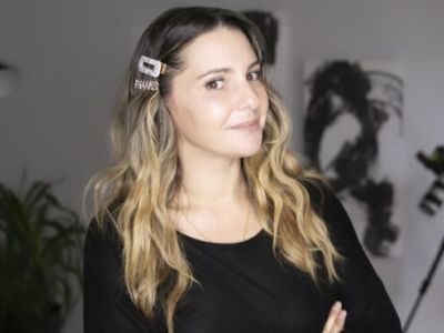 So hot! Δες πώς θα φτιάξεις TREShot modern flat waves με τη βοήθεια της Σοφίας Νομικού