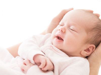 Σε ποια ηλικία αρχίζουν να χαμογελούν τα μωρά;