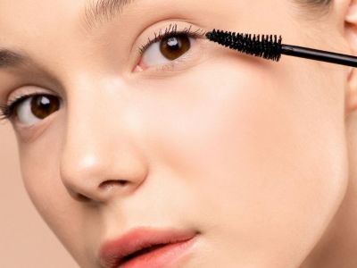Αυτός είναι ο λόγος που πρέπει να έχεις πάντα ένα primer βλεφαρίδων στο νεσεσέρ σου