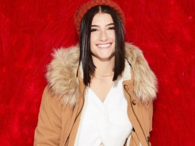 Όλα τα fashion trends που έφερε το TikTok το 2020 στις ζωές μας