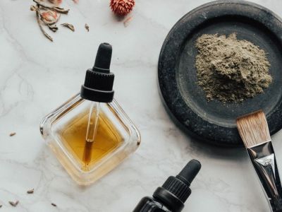 DIY: Η τέλεια συνταγή ομορφιάς για να μεγαλώσουν τα φρύδια σου