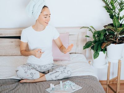 Μανικιούρ για μαμάδες: Πώς θα κάνετε σωστό βάψιμο νυχιών στο σπίτι