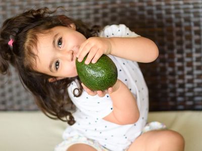 Έξι λόγοι για να βάλετε το αβοκάντο στη διατροφή των παιδιών σας