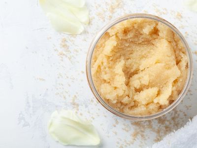 Tips για μαμάδες: Πανεύκολο scrub με δύο μόνο υλικά