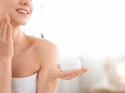 Tips για μαμάδες: Σπιτική κρέμα προσώπου για σύσφιξη επιδερμίδας