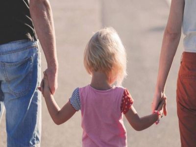 Συνεπιμέλεια: Επιστολή των Ενεργών Μπαμπάδων στον Πρωθυπουργό - «Προστατέψτε τα παιδιά»