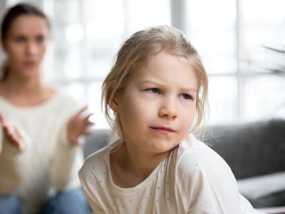 20 φράσεις που μπορείτε να πείτε στο παιδί σας όταν σας αγνοεί