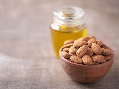 Tips για μαμάδες: Σπιτική κρέμα προσώπου με αμυγδαλέλαιο - Ποια τα οφέλη