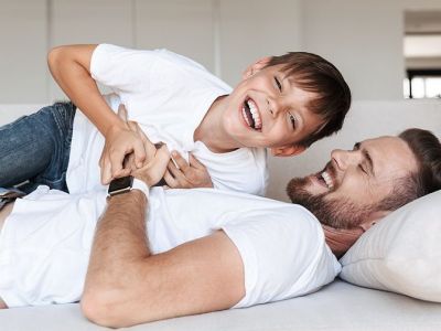 Η συντριπτική πλειοψηφία της ελληνικής κοινωνίας επιθυμεί τη θέσπιση συνεπιμέλειας