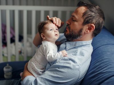 ΕΕ: Αναγνωρίζει το δικαίωμα και των δύο γονιών στην από κοινού άσκηση της γονικής μέριμνας